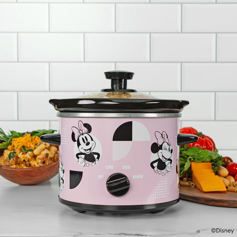 Uncanny Brands Disney Minnie Mouse 2-Qt Slow Cooker