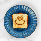 Uncanny Brands Grinch Toaster