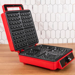 Uncanny Brands The Grinch Deluxe Waffler