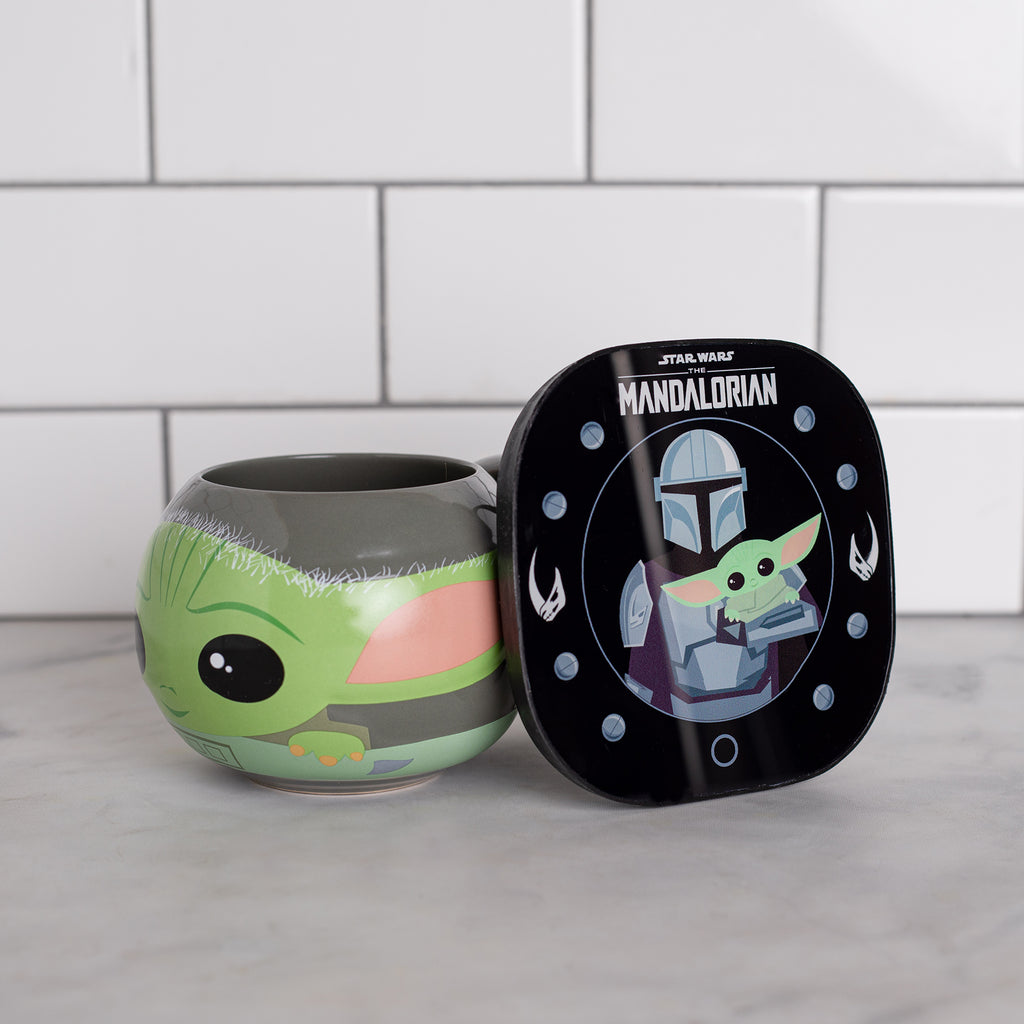 Uncanny Brands Star Wars The Mandalorian & Baby Yoda Coffee Maker Set