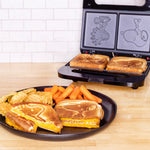 Uncanny Brands Peanuts Snoopy Sandwich Maker