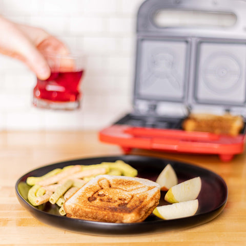 Uncanny Brands The Mandalorian Grilled Cheese Maker/Panini Press