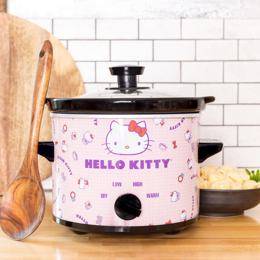 Uncanny Brands Hello Kitty 2 QT Slow Cooker – Uncanny Brands Wholesale