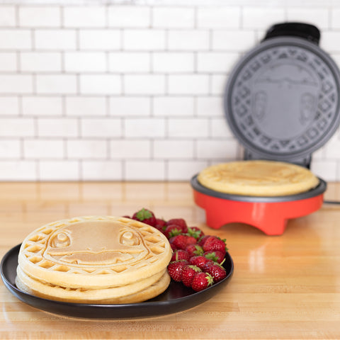 Uncanny Brands Pokemon Charmander Waffle Maker